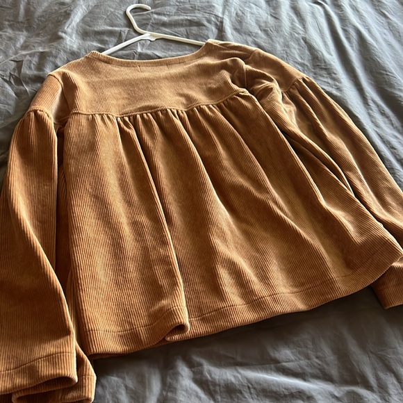 Cute made well. Velvet top in good condition. - Picture 3 of 3